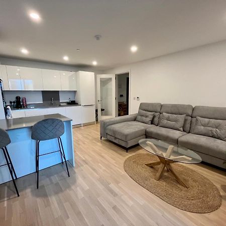 Modern Apartment With Spa And Pool ジブラルタル エクステリア 写真