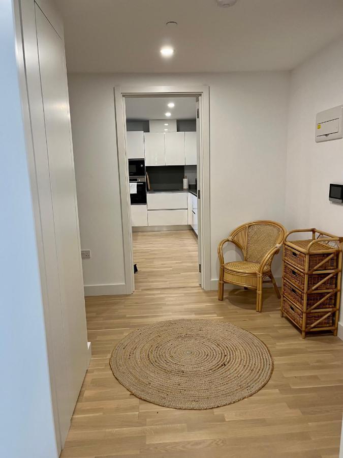 Modern Apartment With Spa And Pool ジブラルタル エクステリア 写真